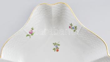 Herendi virág mintás porcelán háromszögű kínáló tál. Kézzel festett, jelzett, apró kopásokkal 26 cm ...