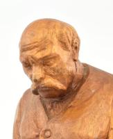Csorvássy István (1912-1986): Imádkozó székely. Faragott fa, jelzett, kis kopással, m: 23,5 cm