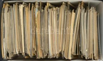 kb 650 db főleg fekete-fehér kisméretű magyar városképes lap az 50-60-as évekből