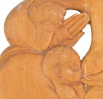 Csorvássy István (1912-1986): Szoptató védelmező anya. Faragott fa, akasztható, kopással, 35x41 cm