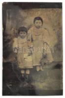 cca 1900-1910 Gyermekek, ferrotípia, 9x6 cm