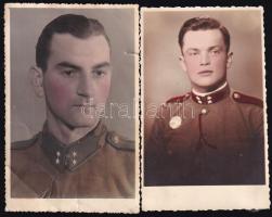 cca 1942 Katonaportrék, 2 db színezett fotó, felültén törésnyomok, 13×8 cm