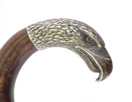 Ezüst (Ag) sasfejes sétabot, jelzéssel, szép állapotban, m: 86 cm