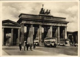 Berlin, Brandenburger Tor, double-decker autobuses