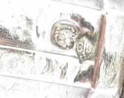 Ezüst (Ag) nyelű art deco salátaszervírozó kanál és villa, jelzéssel, h: 28-29 cm, bruttó: 110 g