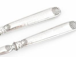 Ezüst (Ag) nyelű art deco salátás kanál és villa, jelzéssel, h: 27-28 cm, bruttó: 137 g