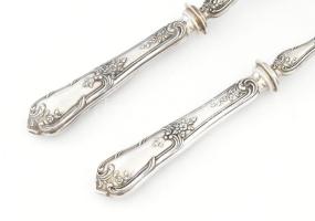 Ezüst (Ag) nyelű art deco salátás kanál és villa, jelzéssel, h: 28 cm, bruttó: 191 g