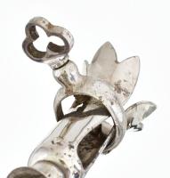 Ezüst (Ag) nyelű pulykacomb fogó, jelzéssel, h: 21 cm, bruttó: 105 g