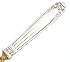 Ezüst (Ag) nyelű villa, jelzéssel, h: 17 cm, bruttó: 35 g