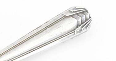 Ezüst (Ag) nyelű körömpiszkáló, jelzéssel, h: 12 cm, bruttó: 9,5 g