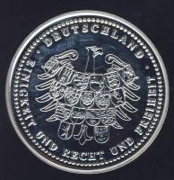 Németország DN "Angela Merkel" Ag 10g emlékérem ismertető tanúsítvánnyal T:PP