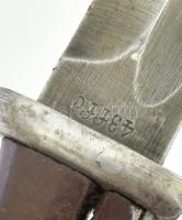 Bajonett kompletten hüvellyel, papuccsal, kopott, egy csavar pótolt. 38 cm