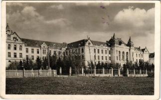 1944 Csíkszereda, Miercurea Ciuc; Római katolikus főgimnázium. Andory Aladics Zoltán mérnök felvétele / Catholic grammar school (fl)