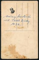 1936 Náray Lászlóné, szül. Török Düdy magyaros ruhában, hátoldalon feliratozott fotólap, 13,5×8,5 cm