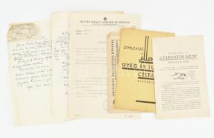 1935-1958 Verbőczy Kálmán (1888-1967) honvéd ezredes, a Székely Hadosztály volt zászlóaljparancsnokának hagyatékából származó szabadalmi iratok: útmutatók a "célpontos szem", ill. az "ellenőrző üveg és tükör céltábla" nevű találmányainak használatához; a M. Kir. Szabadalmi Bíróság végzése; valamint az Országos Találmányi Hivatalhoz benyújtott bejelentések és hozzájuk kapcsolódó okiratok. Vegyes állapotban.