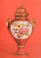 Dr. Sikota Győző: Herend porcelánművészete. Bp., 1981, Műszaki Könyvkiadó. Második kiadás. Gazdag ké...