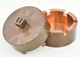 Masszív bronz kockatartó, kocka alakú fogóval, jelzés nélkül, m: 7 cm, d: 7,5 cm