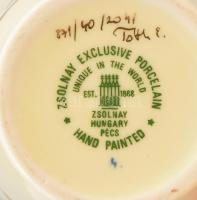 Zsolnay porcelán virág mintás váza pár. Kézzel festett, jelzett (Tóth L), hibátlan m: 16,5 cm