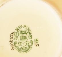 Zsolnay porcelán virág mintás váza. Kézzel festett, jelzett, hibátlan d: 12 cm