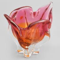 Cseh színezett üveg váza, lekopott címkével jelzett, hibátlan, m: 18 cm