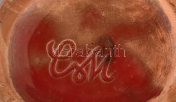 Csizmadia Margit: Vörösmázas váza. Jelzéssel, aljánál kis mázpattanással, m: 31 cm