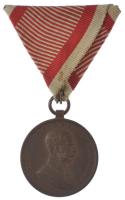 1914. "Ferenc József Bronz Vitézségi Érem" bronz kitüntetés mellszalagon. Szign.: Tautenhayn T:AU Hungary 1914. "Bronze Gallantry Medal (Der Tapferkeit)" bronze decoration with ribbon. Sign.:Tautenhayn C:AU NMK 137.