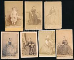 cca 1860-1870 Hölgyportrék és egy gyerekportré, 7 db vizitkártya osztrák műtermekből, vegyes állapotban, 10x6 cm körül