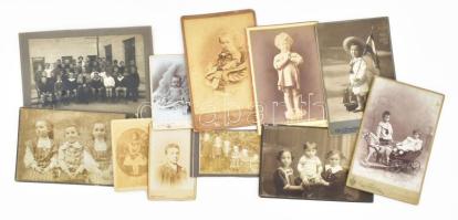 Vegyes régi gyerekfotó tétel, 11 db, vegyes állapotban, 10x6 cm és 18x13 cm között