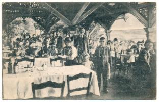 1916 Kolozsvár, Cluj; Rápolti József Erzsébet mulatója, kerthelyiség vendégekkel és pincérekkel. Csizhegyi S. fényképész / inn, restaurant, garden with guests and waiters (EK)