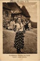 1940 Gyalár, Ghelari; román leányka / Romänisches Mädchen / Romanian folklore + 1940 Beszterce visszatért So. Stpl (EK)