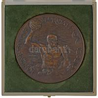 ~1990. "Kanizsa Tivadar Sportjátékok Szolnok" bronz vízilabda emlékérem díszdobozban (116mm) T:AU