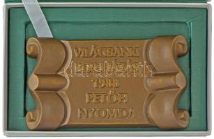 1988. Világbanki Beruházás 1988 Petőfi Nyomda bronzhatásúra festett kerámia plakett, hátoldalon Kecskemét város címerével, sérült dísztokban (78x138mm) T:AU