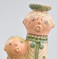 Kiss Roóz Ilona (1920-2010): Anya. lányával. Mázas kerámia, jelzett, hibátlan m: 18 cm