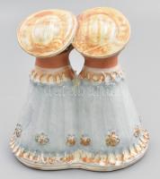 Kiss Roóz Ilona (1920-2010): Éneklő lányok dézsával. Mázas kerámia, jelzett, hibátlan m: 19 cm