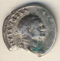 Római Császárság VESPASIANUS 69-79. Denár Ag T:3 kis darab letörve