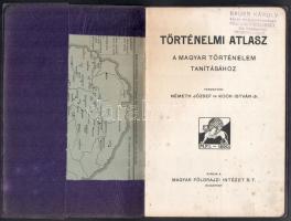 cca 1930-1940 2 db iskolai atlasz: Németh József - Koch István: Történelmi atlasz a magyar történelem tanításához. Bp., Magyar Földrajzi Intézet Rt., 32 p. Kiadói tűzött papírkötés, papírborítóban, foltos címlappal. + Dr. Kogutowicz Károly: Polgári iskolai atlasz. Bp., 1930, M. Kir. Állami Térképészet, 32 p. Kiadói tűzött papírkötés, kissé koszos, helyenként kissé foltos.