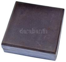 1984. "V. Nyíregyházi Sporthetek / 1984. május" bronz emlékplakett nemzetiszín szalaggal e...