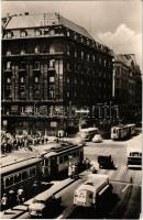 1962 Budapest V. Hotel Astoria szálloda és kávéház, automobil, villamos, autóbuszok, útépítés. Képzőművészeti Alap