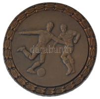1953. "Nemzeti Bajnokság II. oszt. III." fém labdarúgó díjérem eredeti tokban (49mm). Az 1...