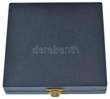 DN "TIT (Tudományos Ismeretterjesztő Társulat) 1841" aranyozott fém emlékplakett dísztokba...