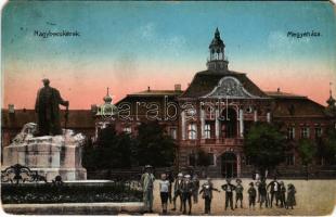 1915 Nagybecskerek, Zrenjanin, Veliki Beckerek; Megyeháza, Kiss Ernő aradi vértanú szobra (1919-ben felrobbantották) / county hall, statue (demolished in 1919) (EM)