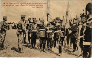 Se majesté roi Pierre present les drapeaux nouveaux aux regiments / Serbian military, Peter I of Serbia (EK)