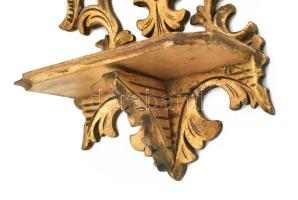 Historizáló stílusú fali fa konzol, lehajtható polccal, sérült, részben ragasztással javított. 31x22...