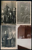 Katonák családtagjaikkal, 4 db fotó, 13×9 cm