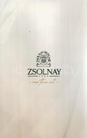 Zsolnay Luxury Porcelain. Angol nyelvű Zsolnay porcelán-katalógus. Színes fotókkal gazdagon illusztr...