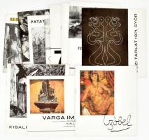 Vegyes, győri vonatkozású kiállítási katalógusok, 12 db (Győri Műcsarnok kiállításai: Czóbel Béla, Varga Imre; II. Kisalföldi Tárlat; stb.) Vegyes állapotban.