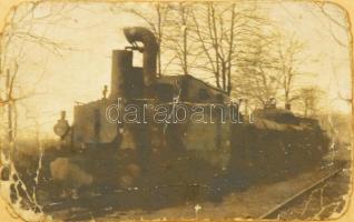 cca 1915 Páncélvonat, kartonra ragasztott fotó, felületi sérülésekkel, üvegezett keretben, 9×13,5 cm