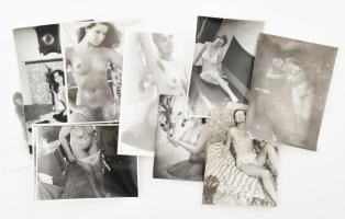 10 db erotikus fotó, 9,5×6,5 és 14×9 cm közötti méretekben