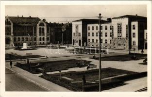 1939 Pécs, Egyetemi park részlet, Országzászló (Rb)