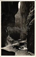 Békás-szoros, Cheile Bicazului; Pokol torka, fahíd (4 tonna teherbírású). Ambrus foto / mountain pass, gorge, wooden bridge (EK)